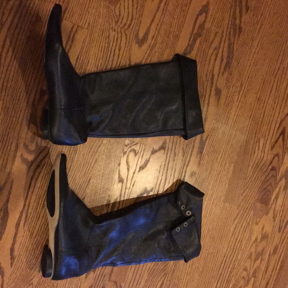 ALL BLACK brand leather boots NEW